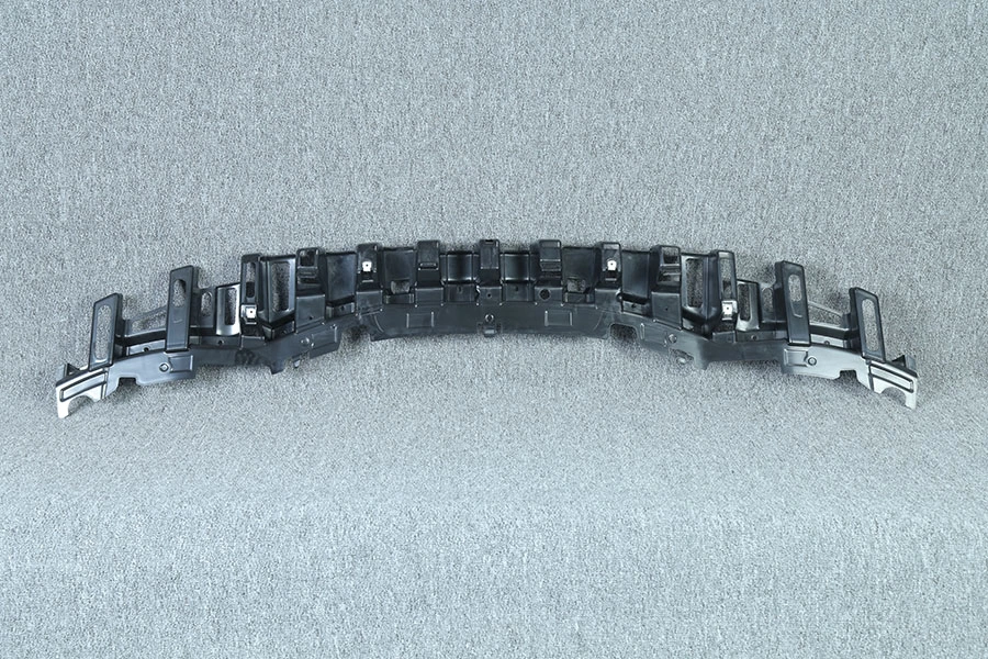 Front Bumper Center Support LR045204